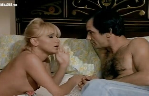 XXX جوجه از احساس دیک مرد در الاغ خوشحال است عکس متحرک کیر وکس