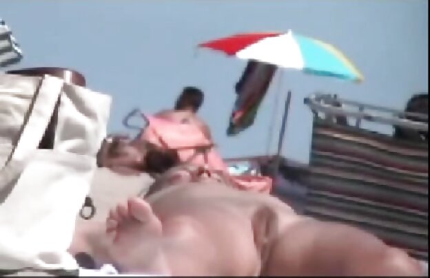XXX لئون در لیسیدن کس متحرک مزرعه