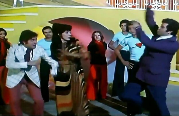 XXX این ورزشکار سرخ روی یکی از دوستانم مکید عکس سکسی انواع کس