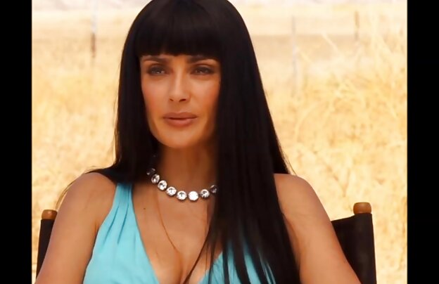 XXX بلوند گربه دختر را لیس عکس سکسی کوس چاق می زند و مشتاقانه منتظر آقا داغ است
