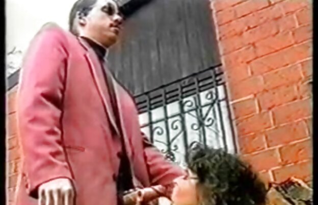 XXX کاترین عکس س کس ی زنبور روی رودخانه