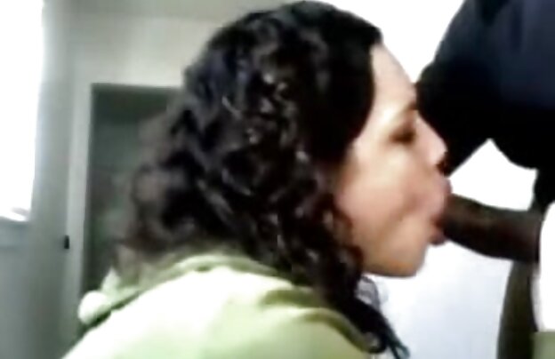 XXX ماسوشیست با لوله داغ ﻿عکس کس کون ماساژ شیر بزرگ را دریافت می کند